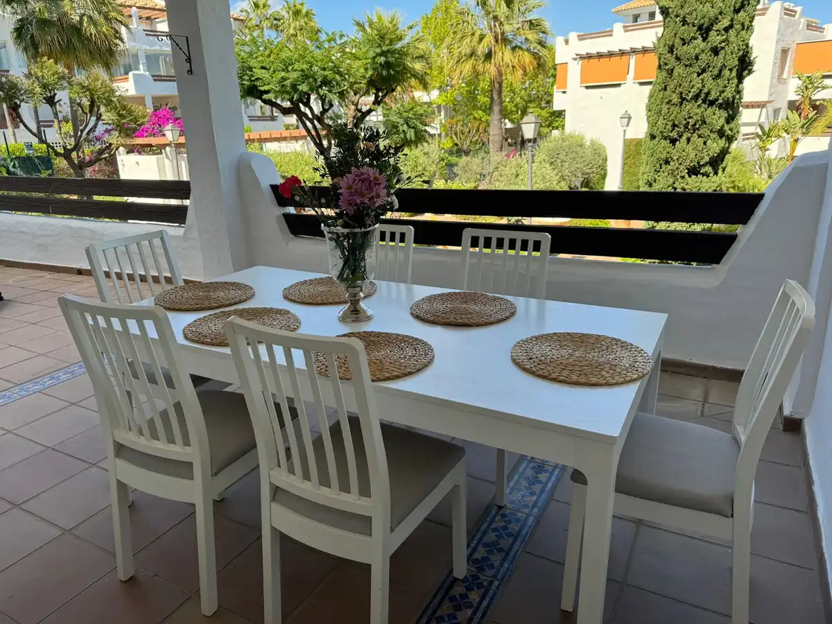 Apartamento con piscina en alquiler en Selwo, imagen 18