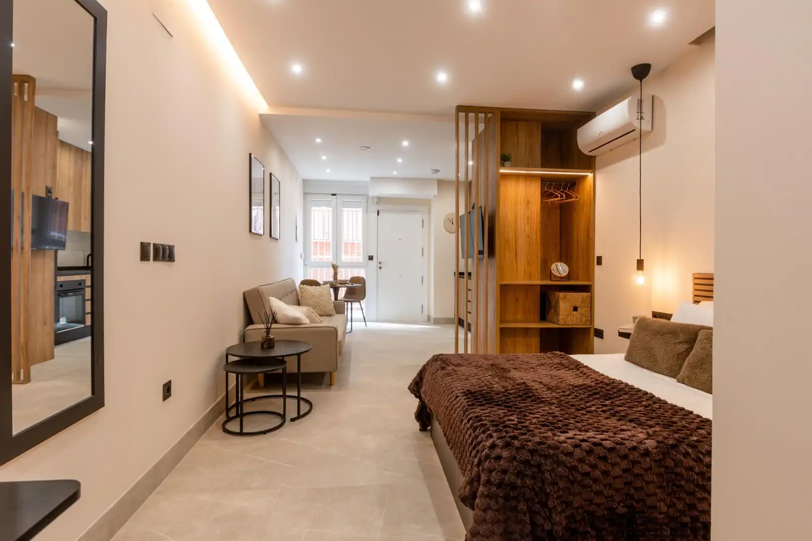 Schlafzimmer von Loft zum Verkauf in Granada mit Klimaanlage und Möbliert