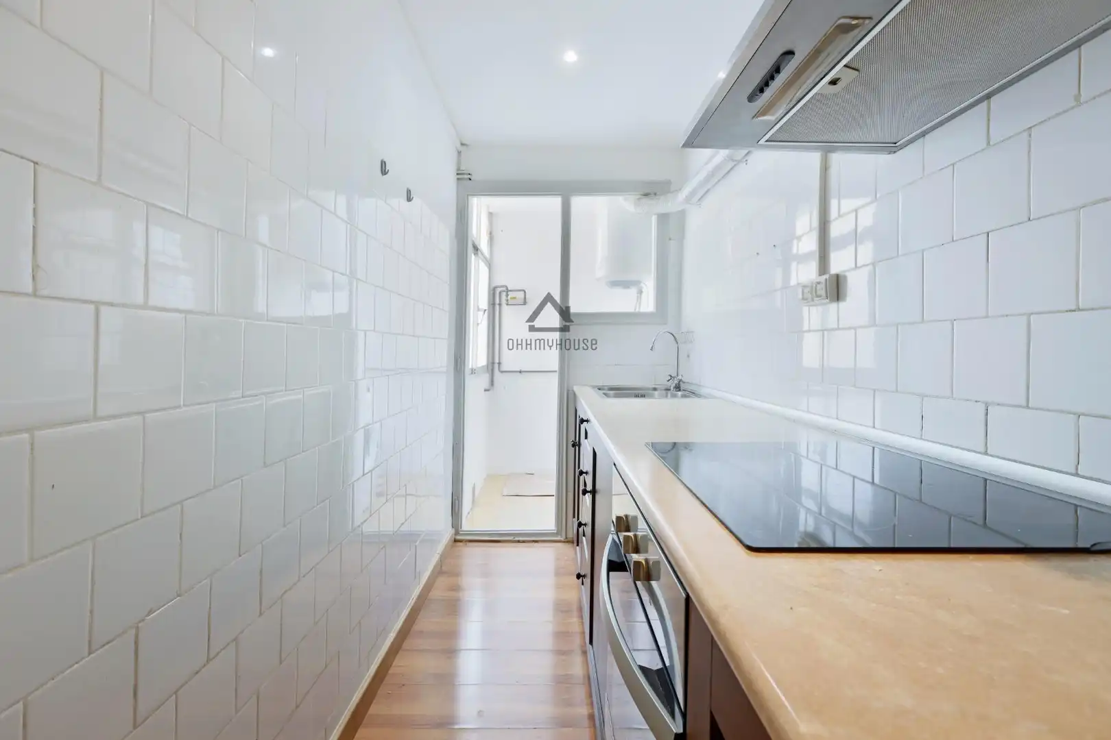 Cocina de Piso en venta en Barcelona con Balcón