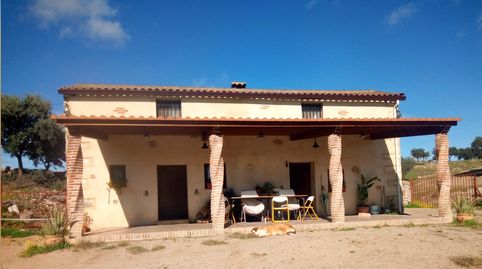 Finca de 15 has con casa  de 90 m2 en Oropesa Toledo.