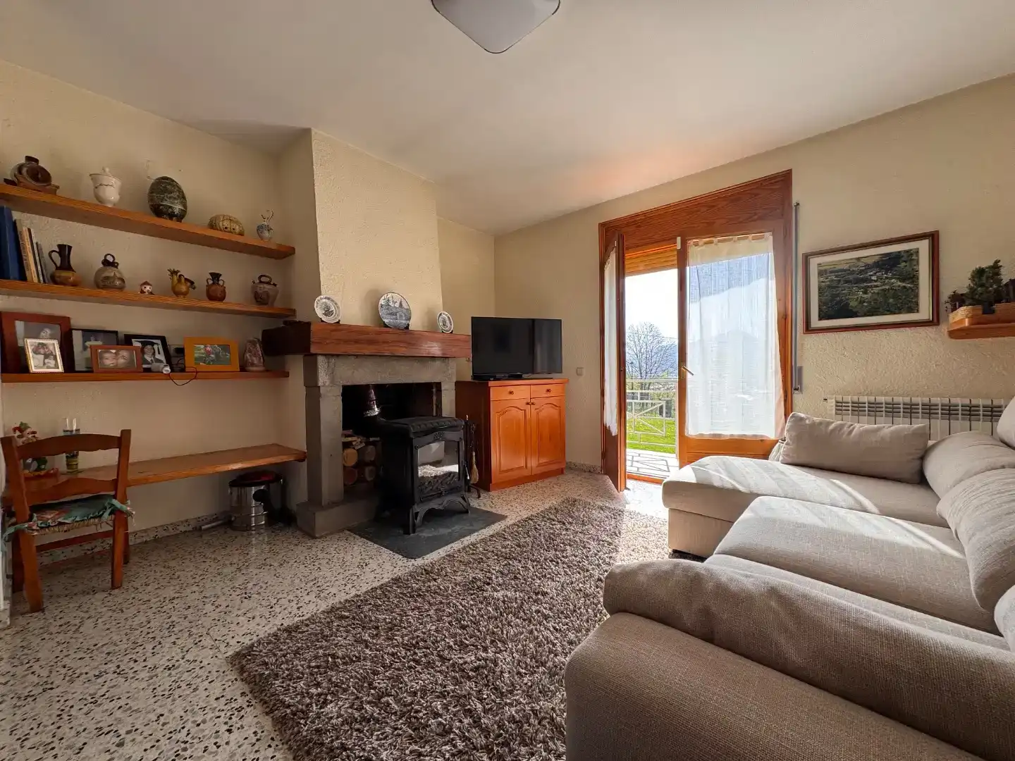 Sala d'estar de Casa o xalet en venda en Planoles amb Balcó