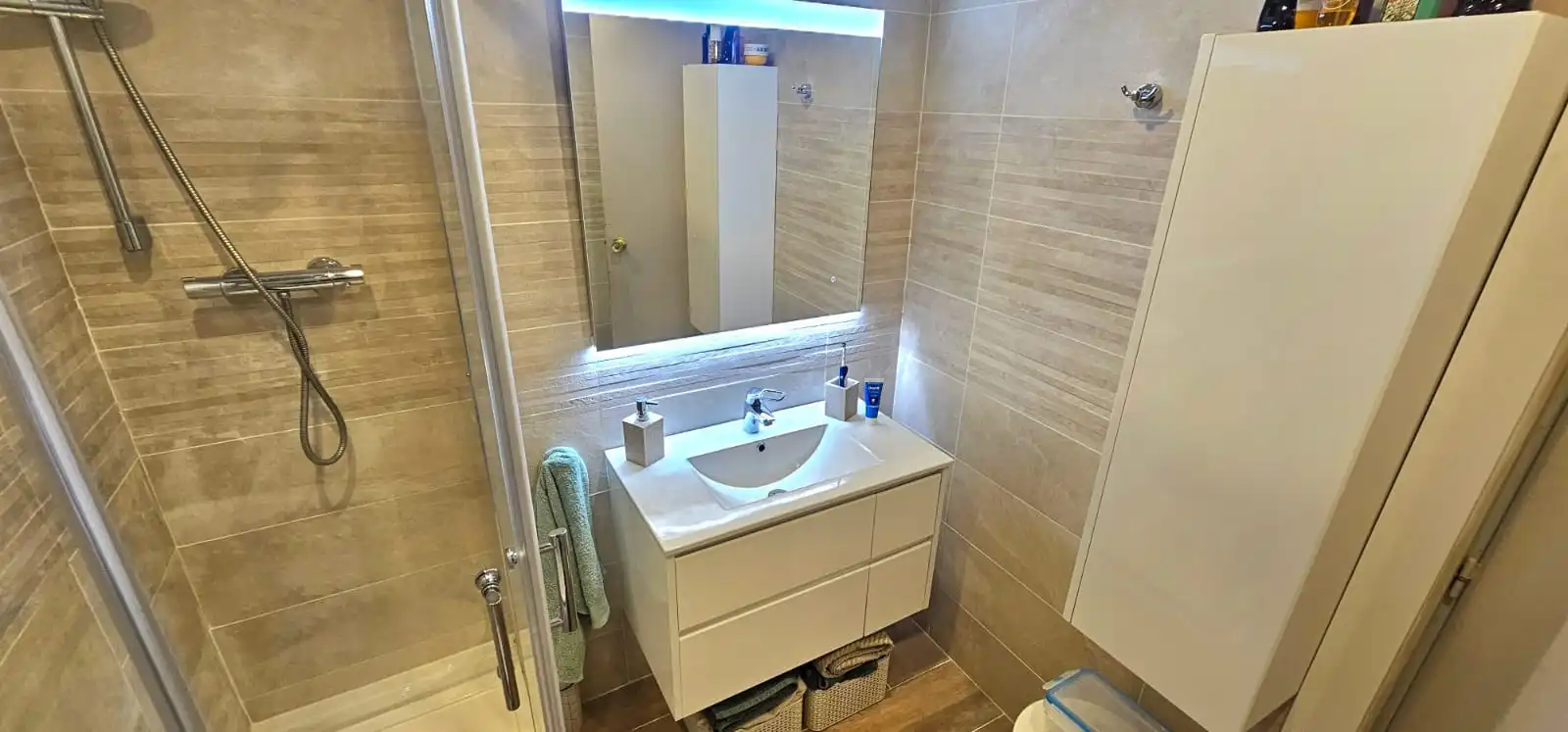 Bathroom of Flat for sale in Salou