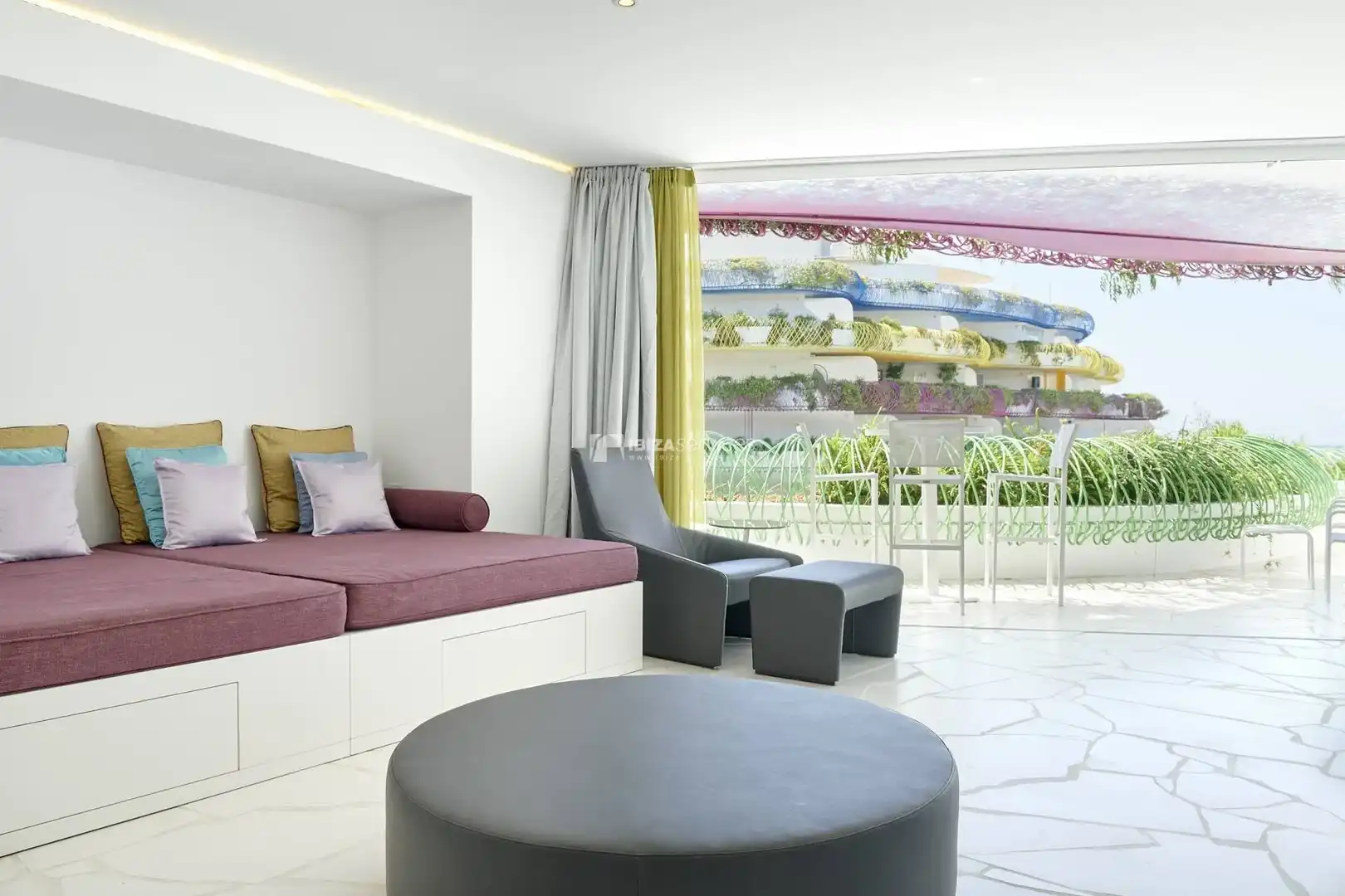 Appartamento con piscina in affitto a Marina Botafoc - Platja de Talamanca, imagen 2
