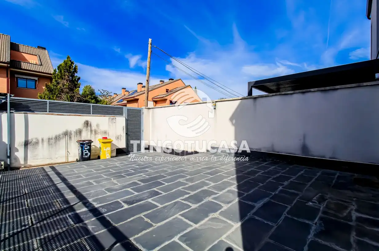 Terrace of Detached homes for rent in Madrid  with Air Conditioner, Heating and Private garden