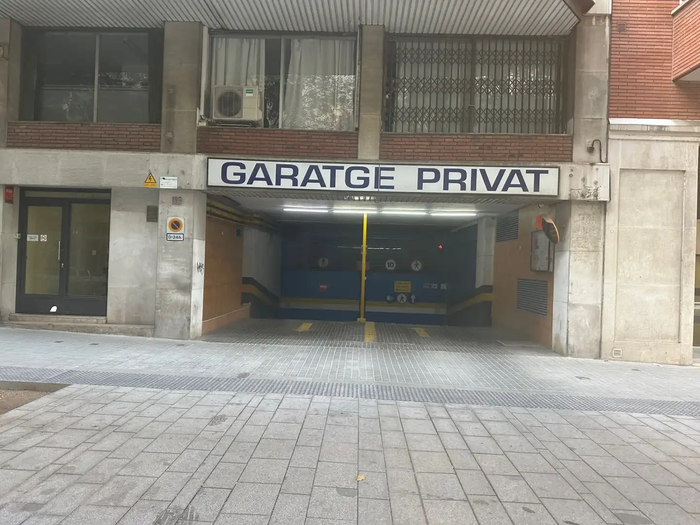 Parcheggio con ascensore in vendita a Carrer de Rocafort 112, imagen 8