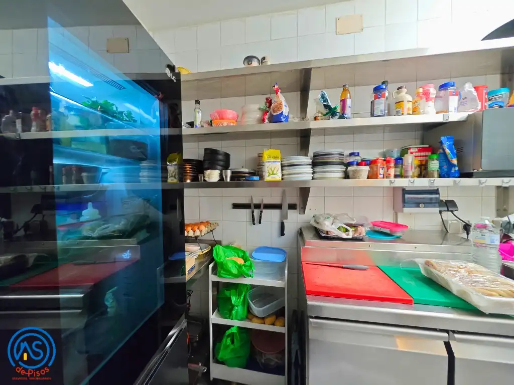 Cocina de Local en traspaso en Zaragoza con Aire acondicionado, Calefacción y Parquet