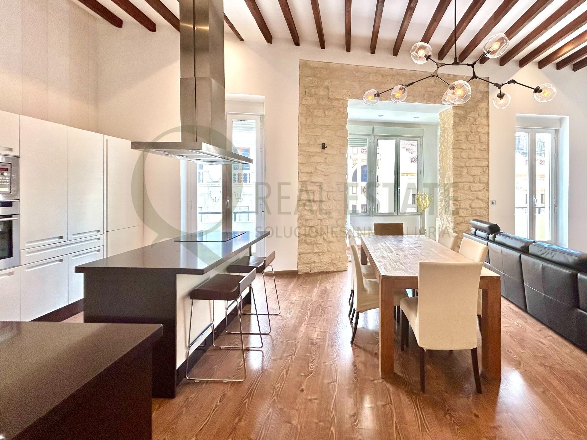 Flat for rent in  CONSTITUCION, Barrio del Centro, Centro