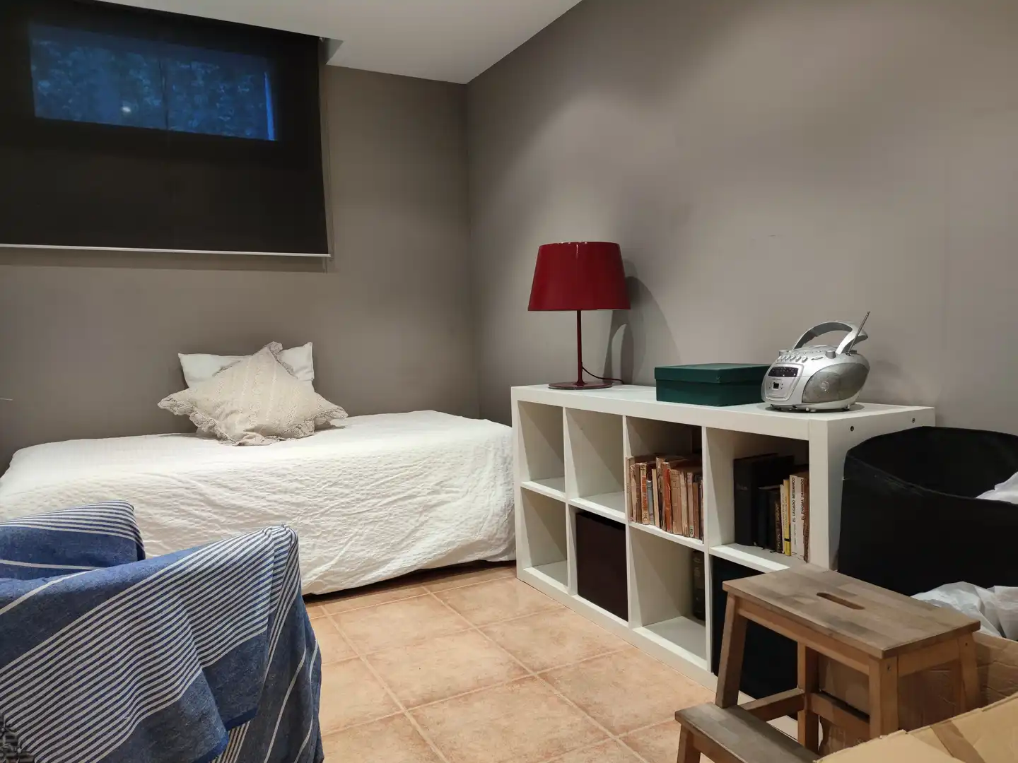 Schlafzimmer von Büro zur Miete in Tiana mit Möbliert