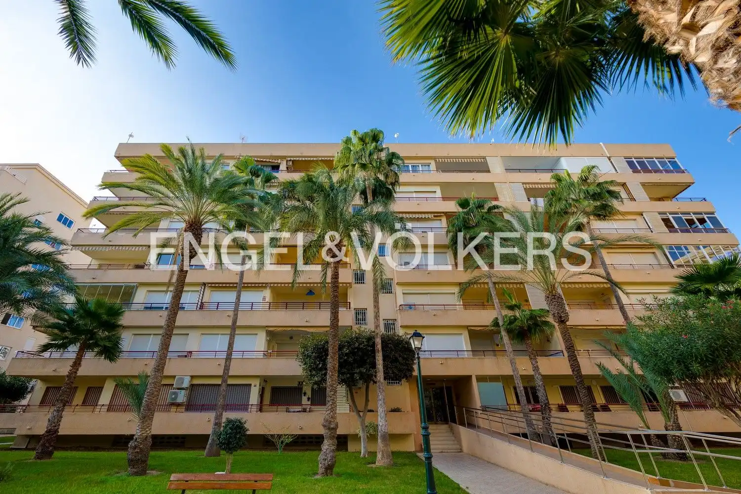 Exterior view of Flat for sale in Torrevieja  with Air Conditioner, Heating and Private garden