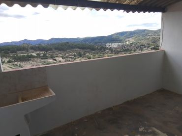 Maison rustique avec balcon à vendre à Avinguda l'Alacantí