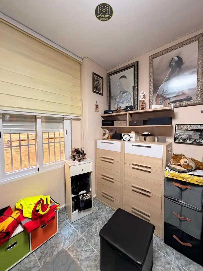 Schlafzimmer von Wohnung zum Verkauf in Jaén mit Klimaanlage, Heizung und Privatgarten