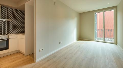 Foto 2 de Pis de lloguer a Carrer de València, 595, El Camp de l'Arpa del Clot, Barcelona