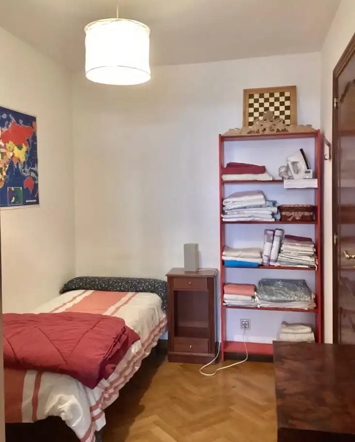Habitación de Piso de alquiler en A Coruña Capital  con Calefacción y Amueblado