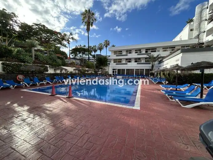 Piscina de Piso de alquiler en Puerto de la Cruz con Parquet, Terraza y Amueblado