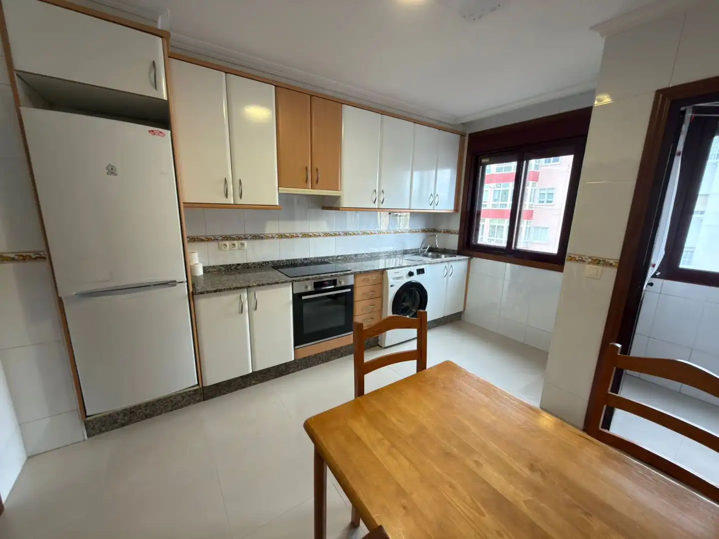 Cocina de Piso en venta en Pontevedra Capital  con Calefacción, Parquet y Trastero