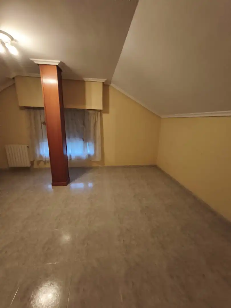 Habitación de Casa o chalet en venta en Barbadás con Calefacción, Jardín privado y Parquet