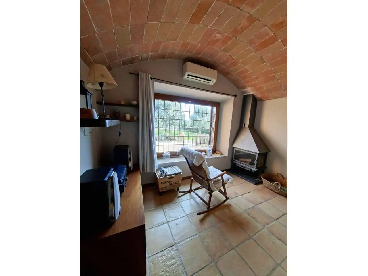 Sala de estar de Finca rústica en venta en Corçà con Aire acondicionado, Calefacción y Terraza