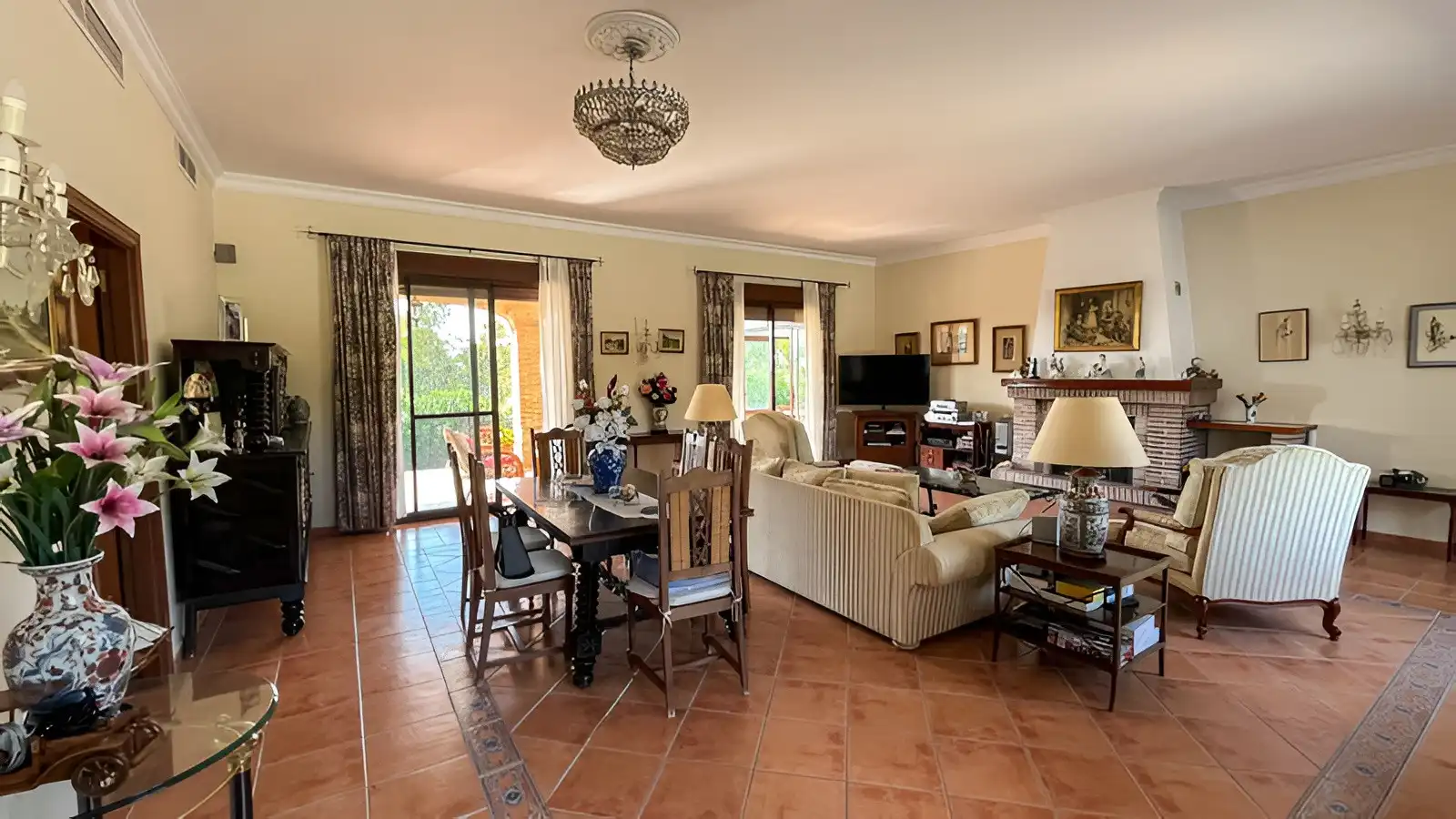 House with pool for sale in Estepona Pueblo, imagen 8