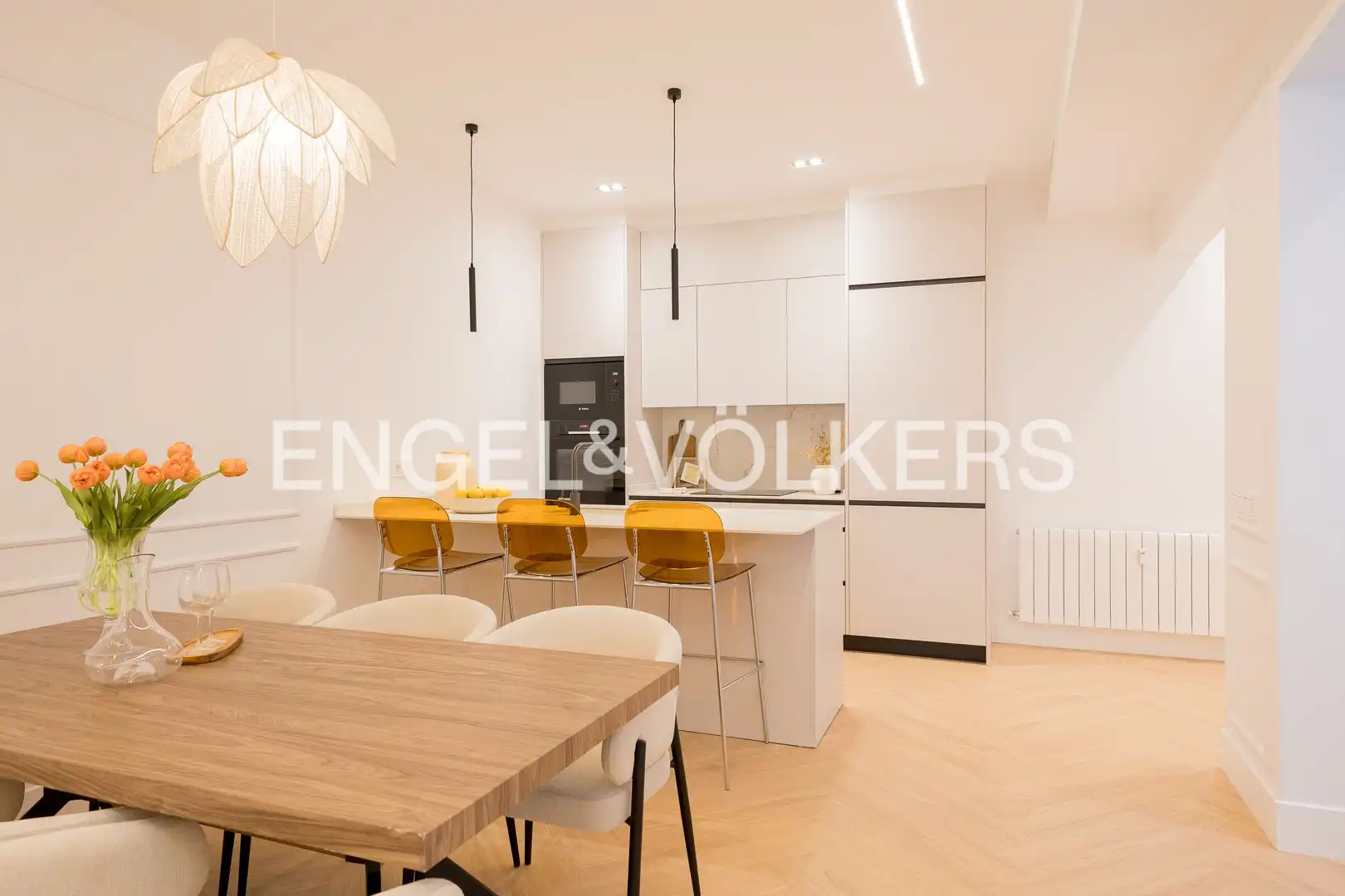 Küche von Wohnung zum Verkauf in Madrid mit Klimaanlage, Heizung und Parkett