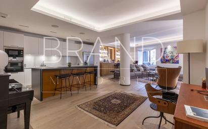 Living room of Flat for sale in  Madrid Capital  with Air Conditioner, Heating and Furnished