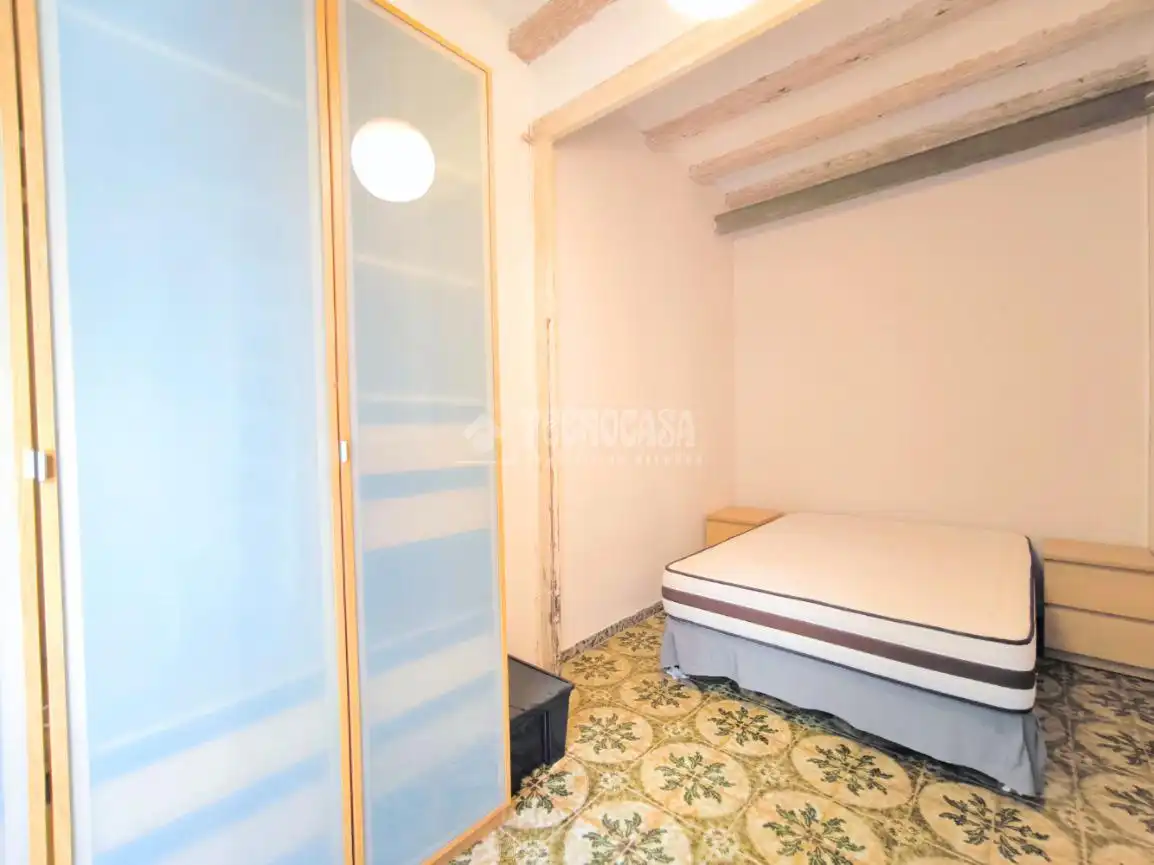 Habitación de Piso en venta en Barcelona con Balcón
