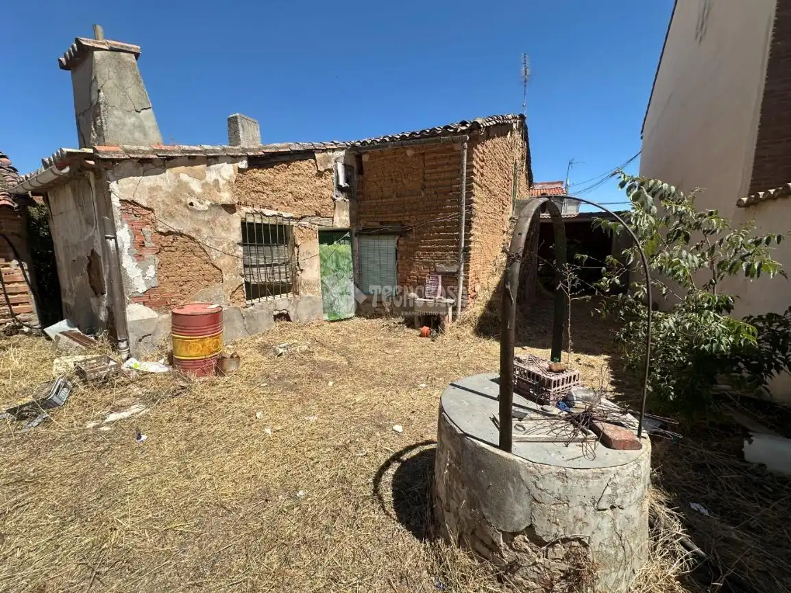 Casa adosada en venda a Usanos