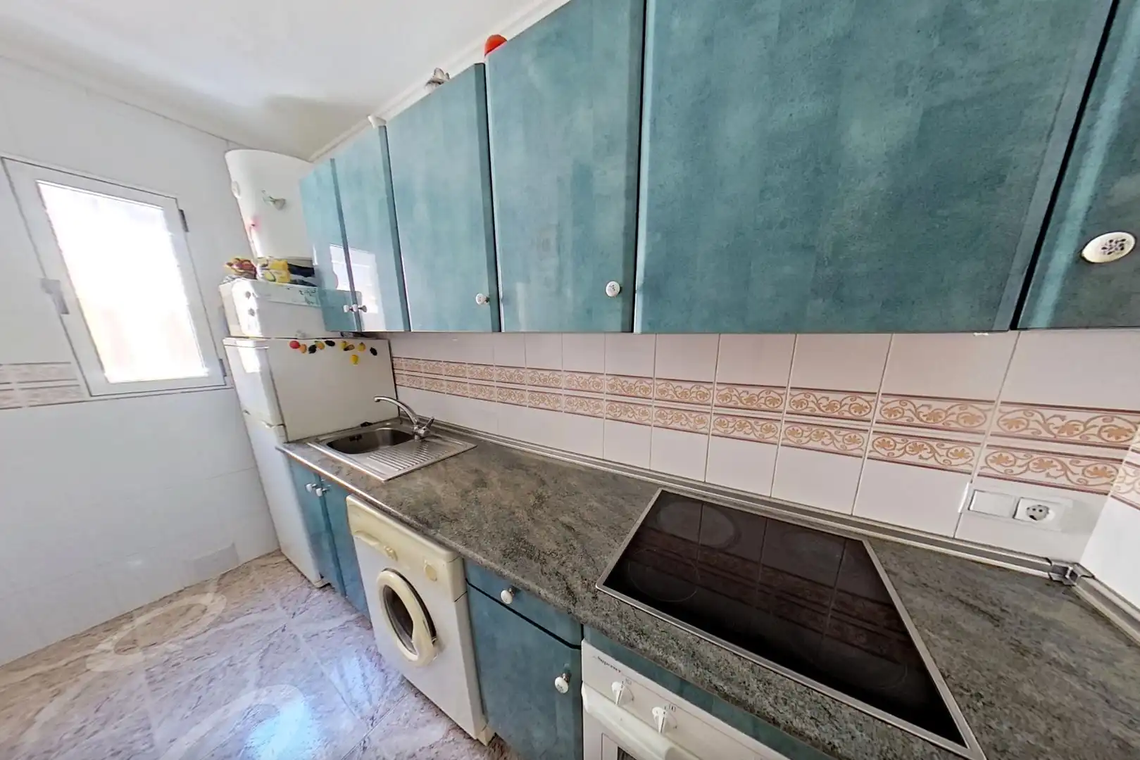 Apartamento con terraza en venta en Avenida Av. de Pinoso 12, imagen 9
