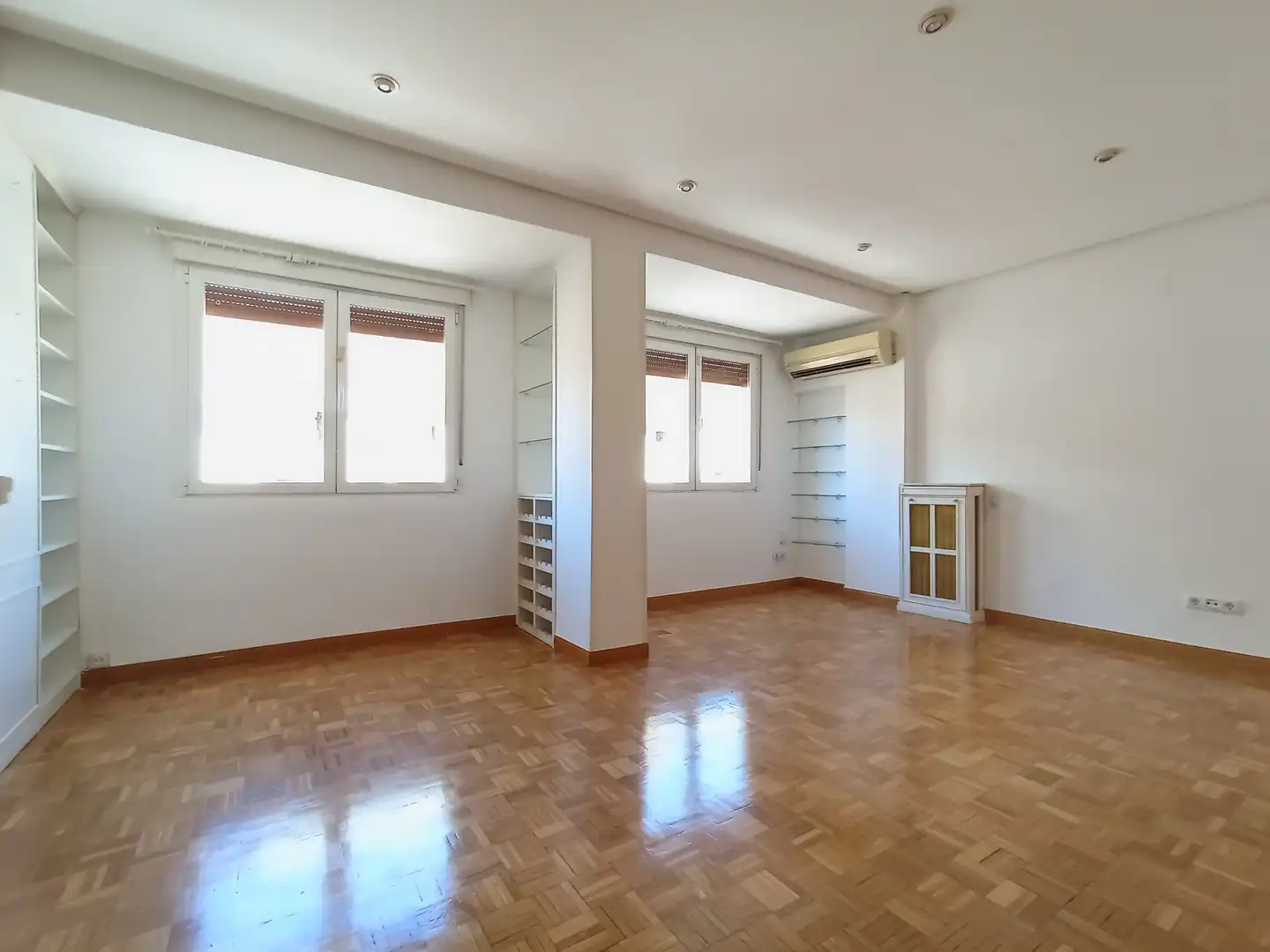 Sala de estar de Piso de alquiler en Madrid con Aire acondicionado, Calefacción y Parquet