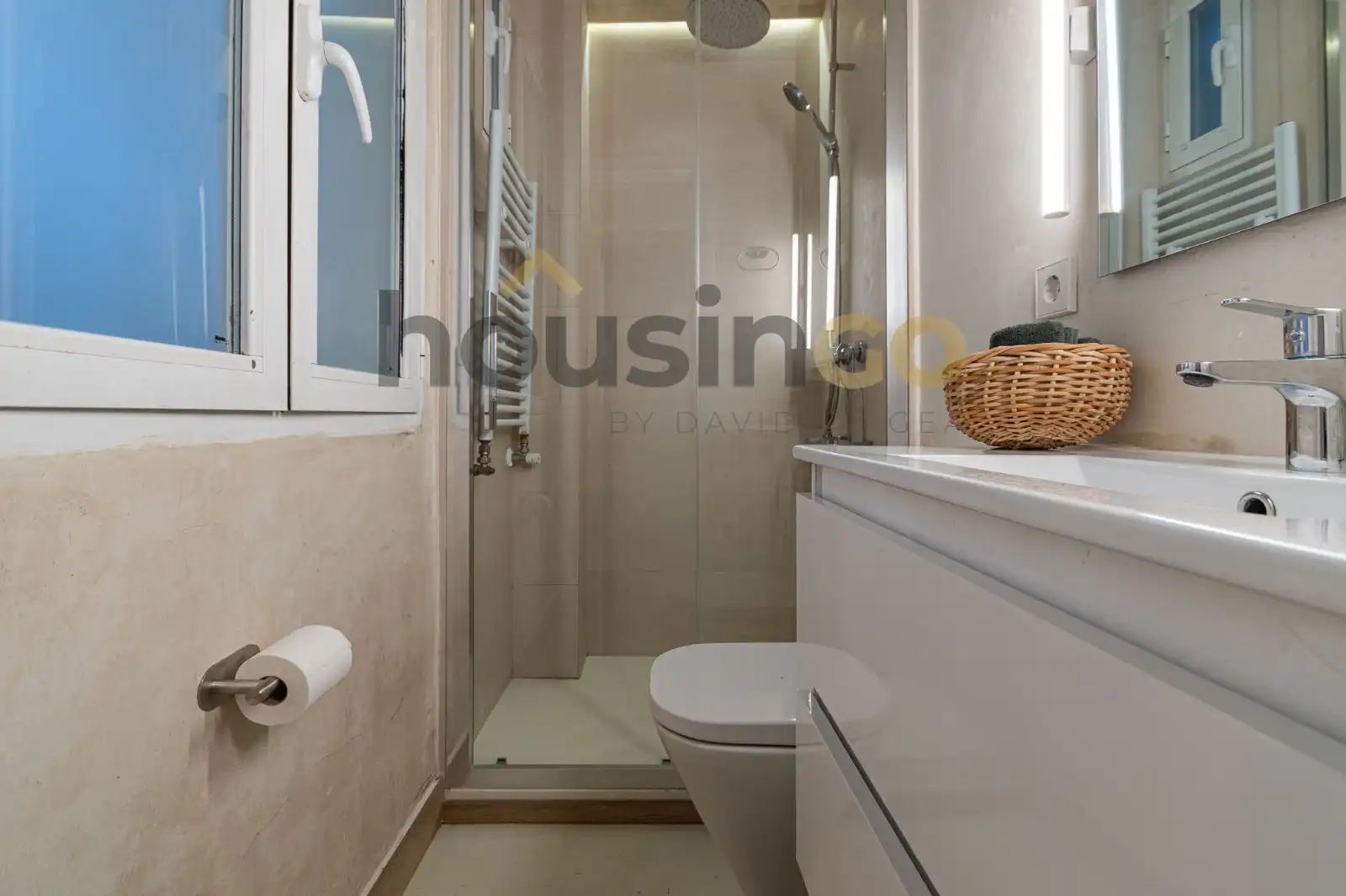 Baño de Piso en venta en Madrid con Calefacción, Parquet y Amueblado