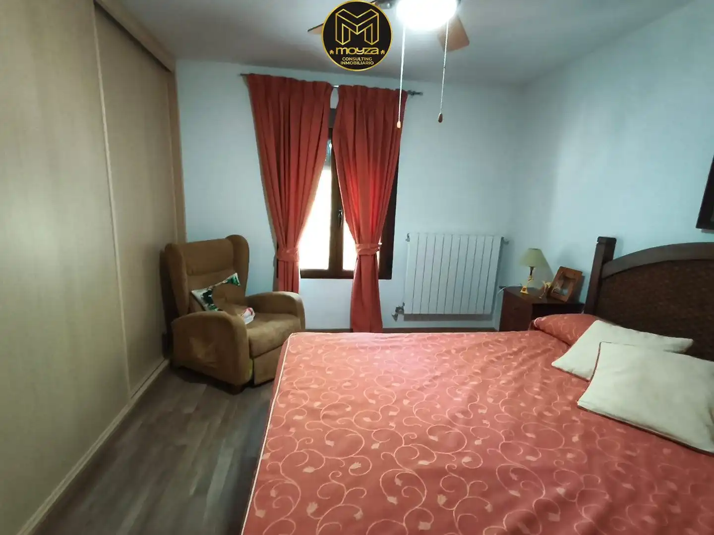 Dormitori de Casa o xalet en venda en Jaén amb Aire condicionat, Calefacció i Parquet
