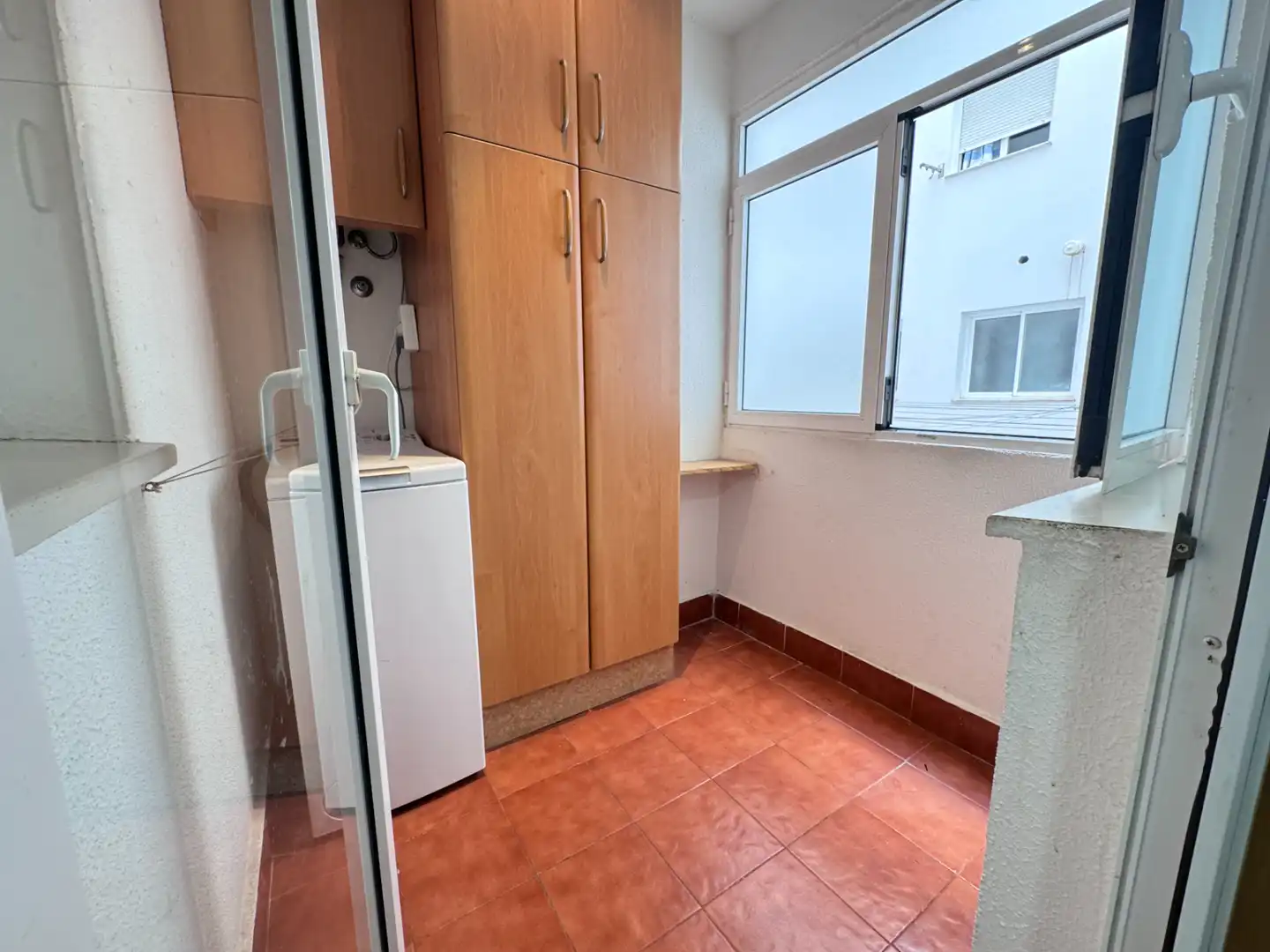 Cuina de Pis en venda en Cádiz amb Traster i Moblat