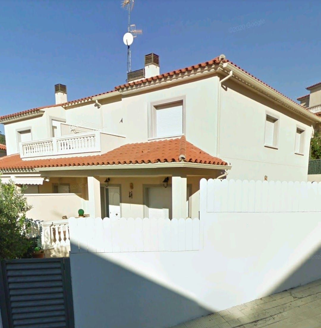 Single-family semi-detached for sale in Roda de Berà