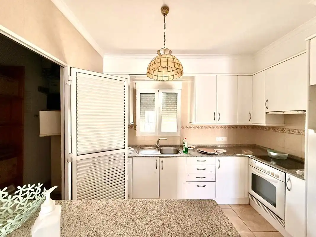 Cocina de Casa o chalet en venta en Els Poblets con Aire acondicionado, Calefacción y Jardín privado