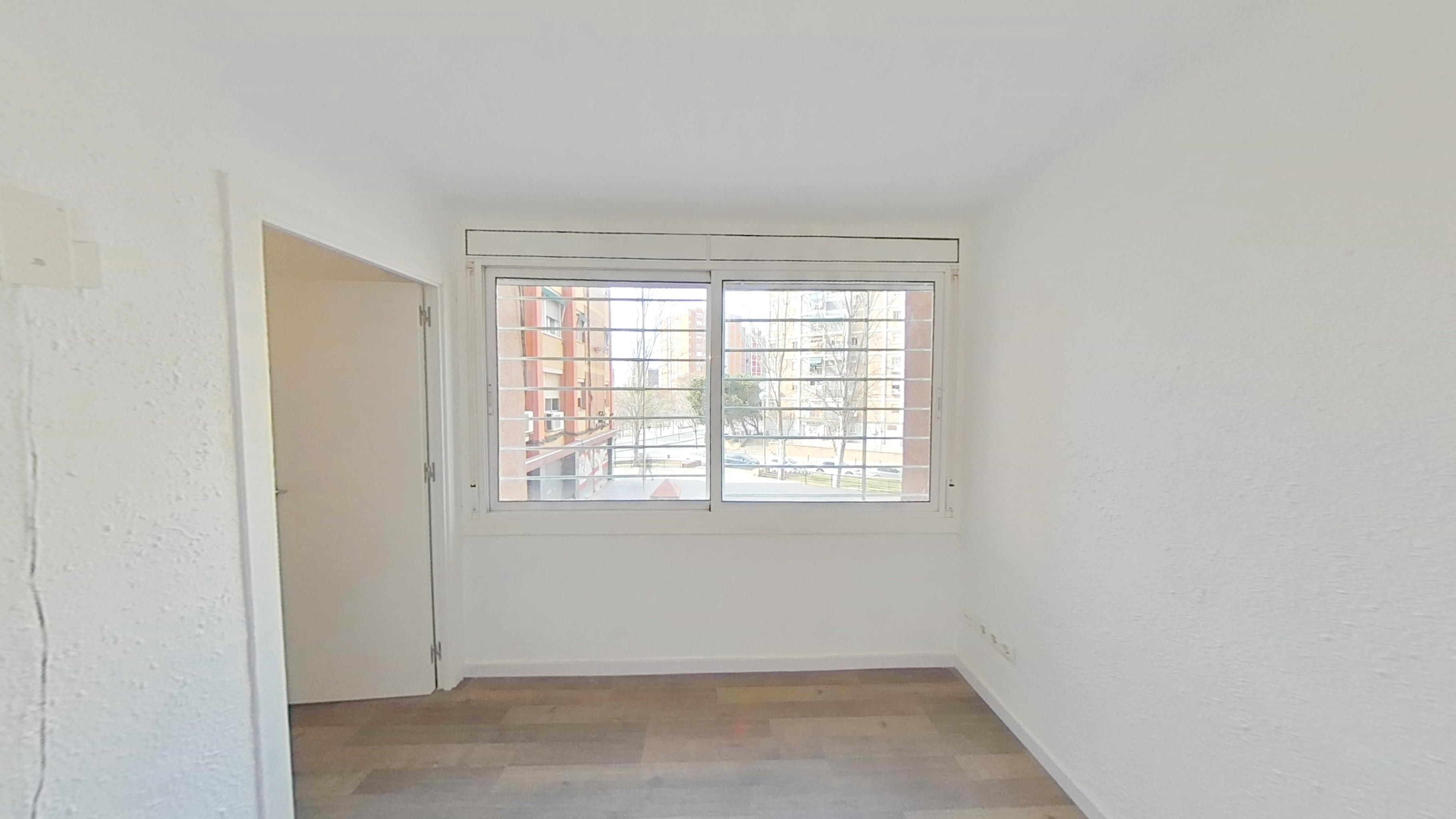 Habitación de Piso en venta en Cornellà de Llobregat con Horno