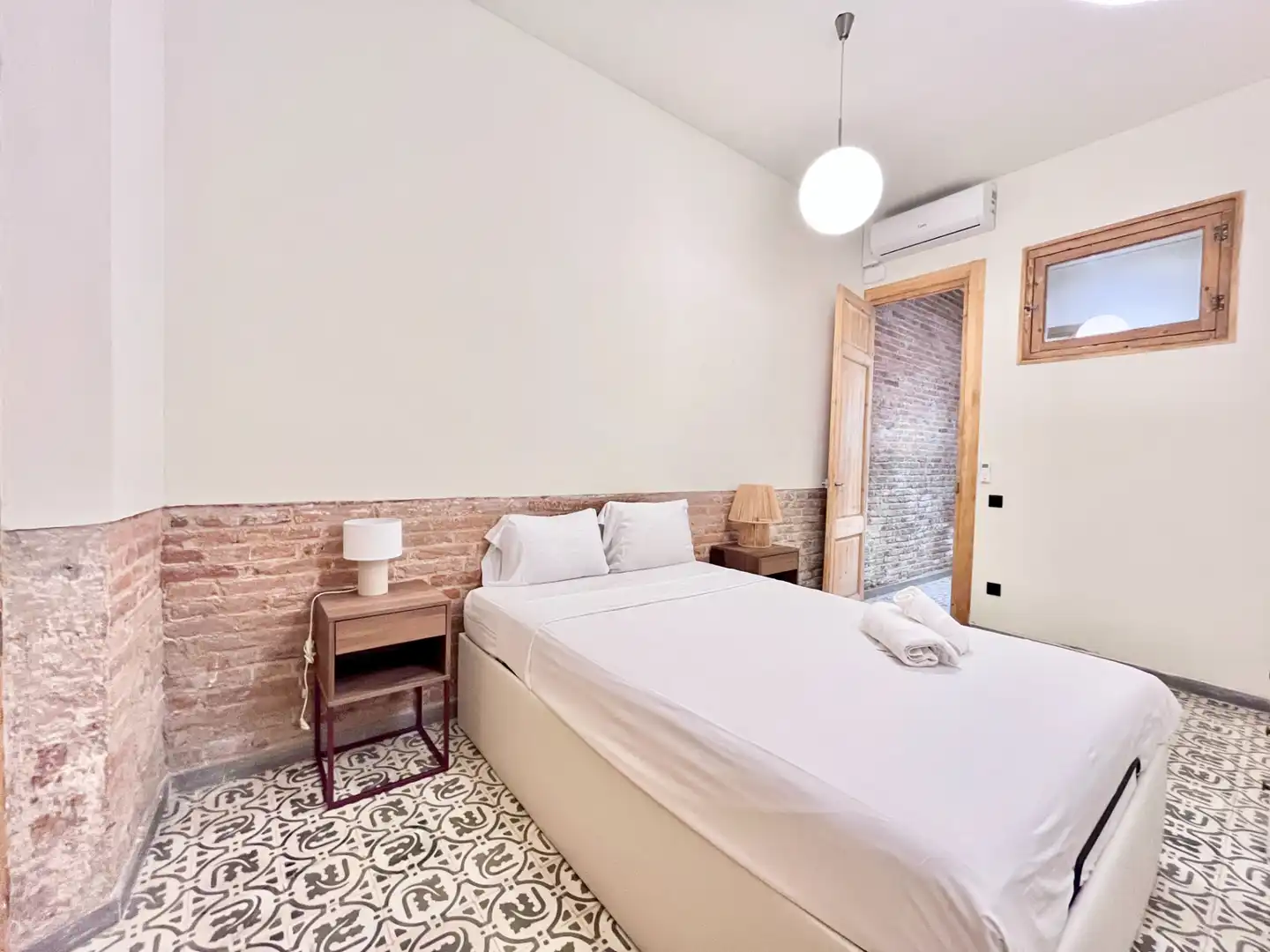 Bedroom of Study for rent in Barcelona  with Air Conditioner, Heating and Terrace