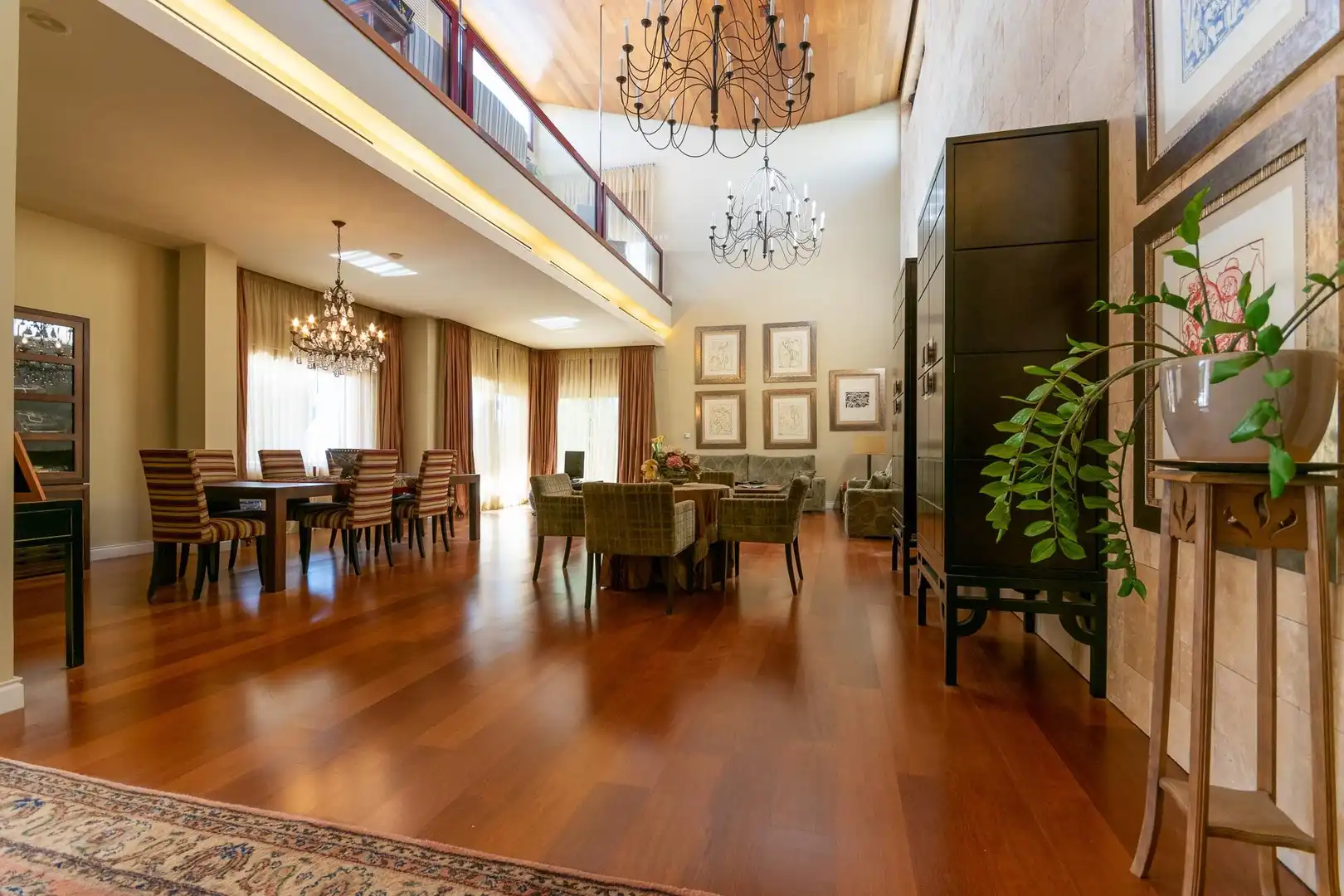 Comedor de Casa o chalet en venta en Alicante / Alacant con Aire acondicionado, Calefacción y Jardín privado