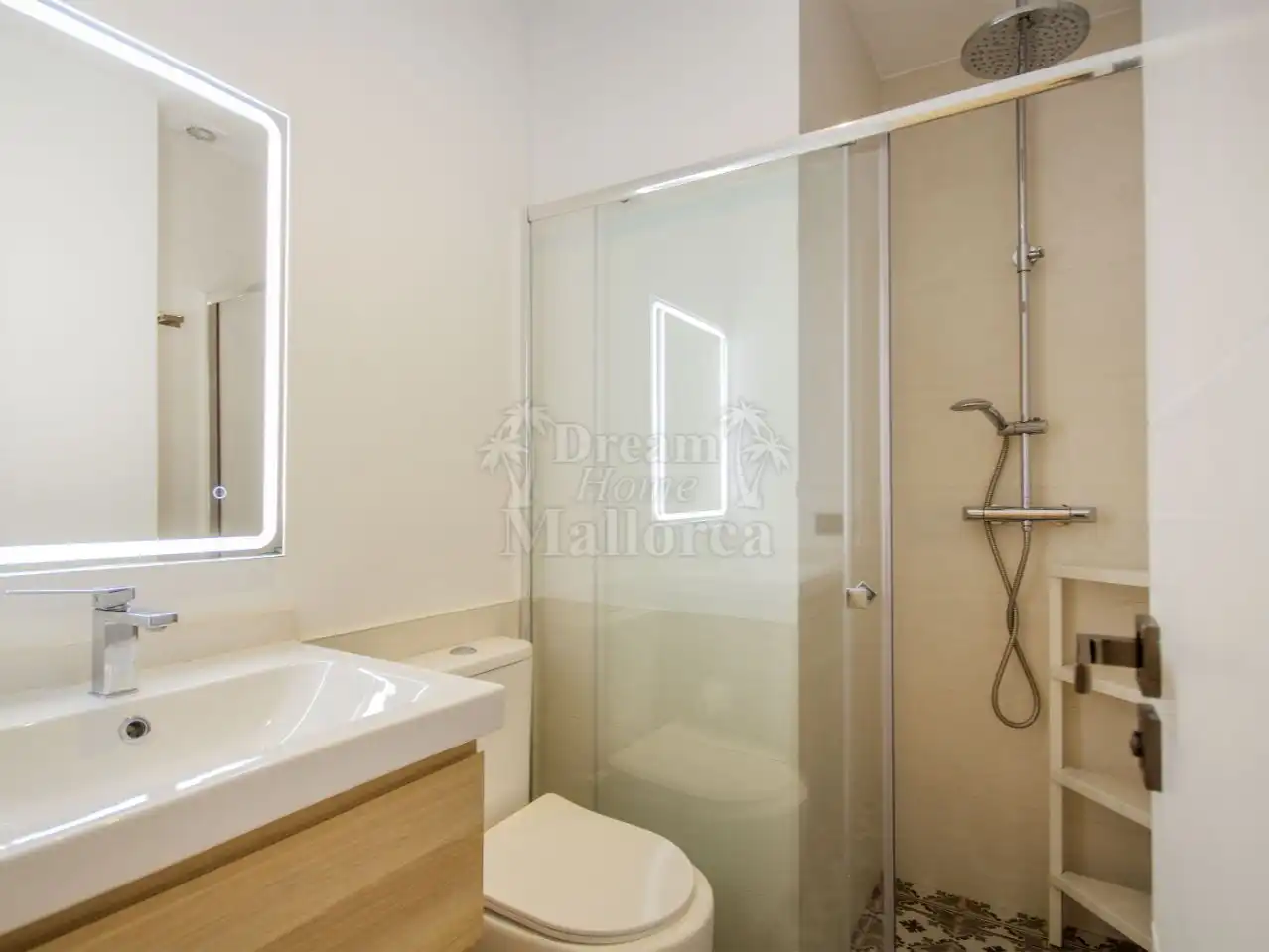 Baño de Piso en venta en  Palma de Mallorca con Aire acondicionado y Terraza