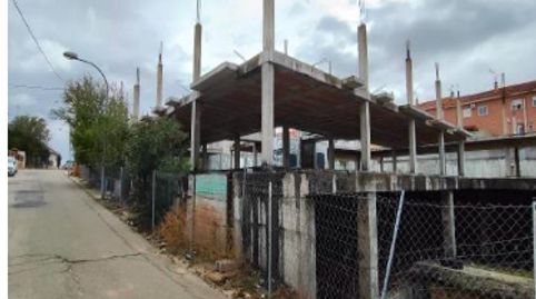 EDIFICO EN RECAS  ESTRUCTURA