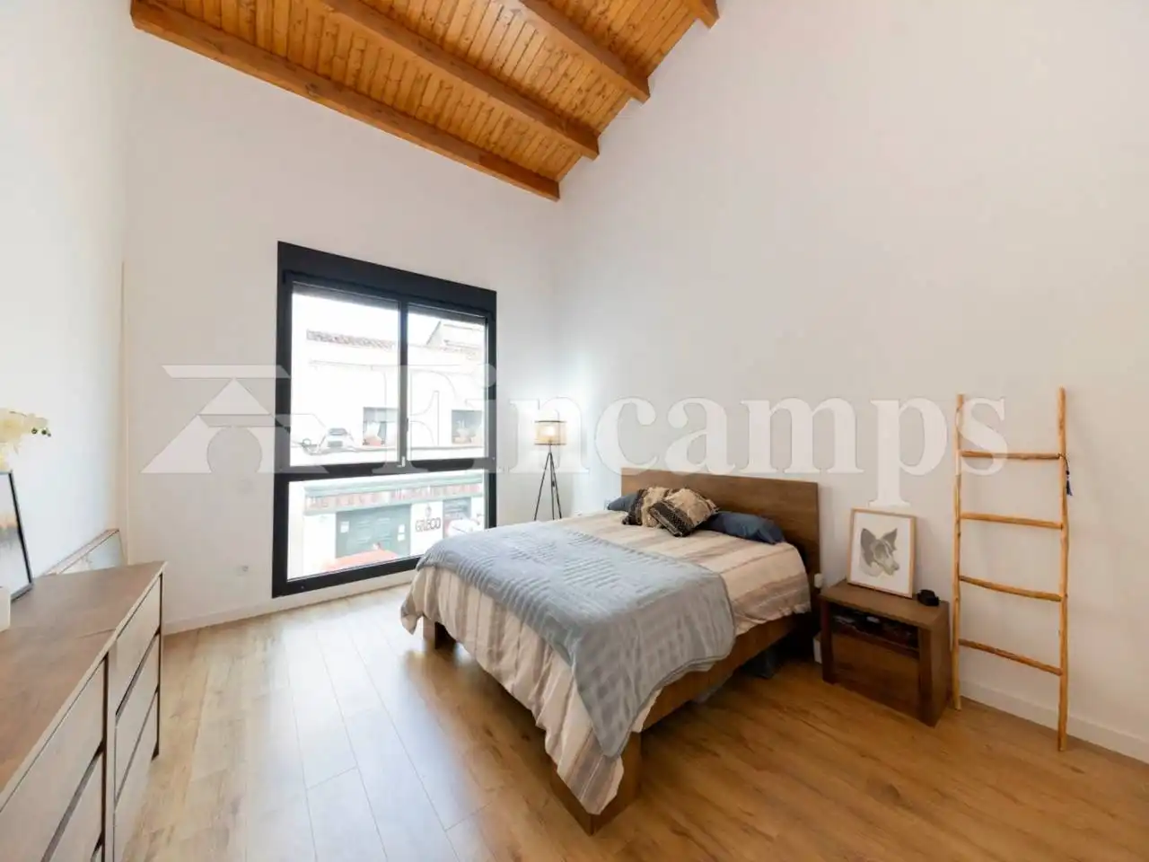 Dormitori de Casa o xalet en venda en Sabadell amb Aire condicionat, Calefacció i Jardí privat