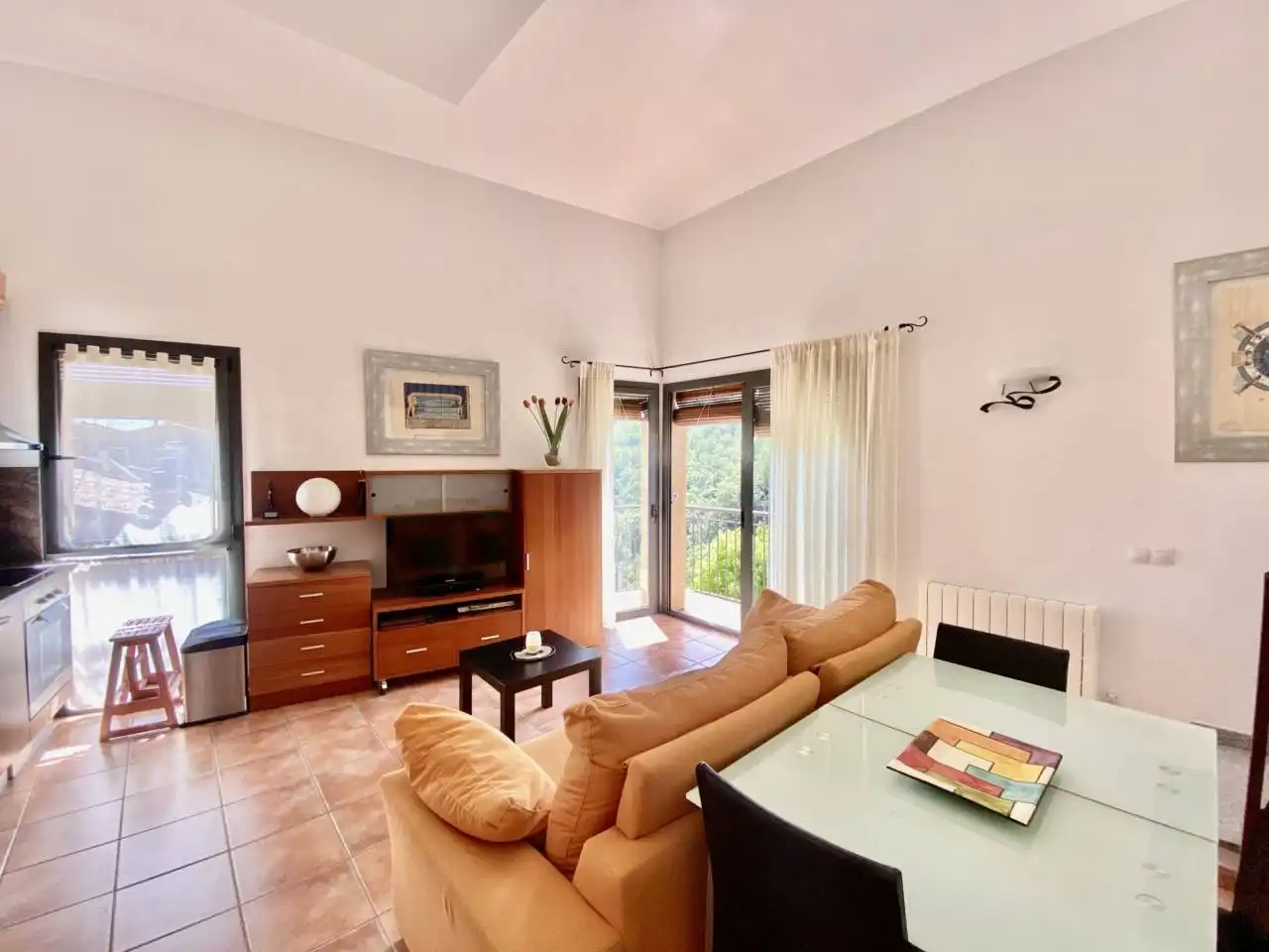 Sala d'estar de Dúplex en venda en Castellfollit de la Roca amb Calefacció, Terrassa i Moblat