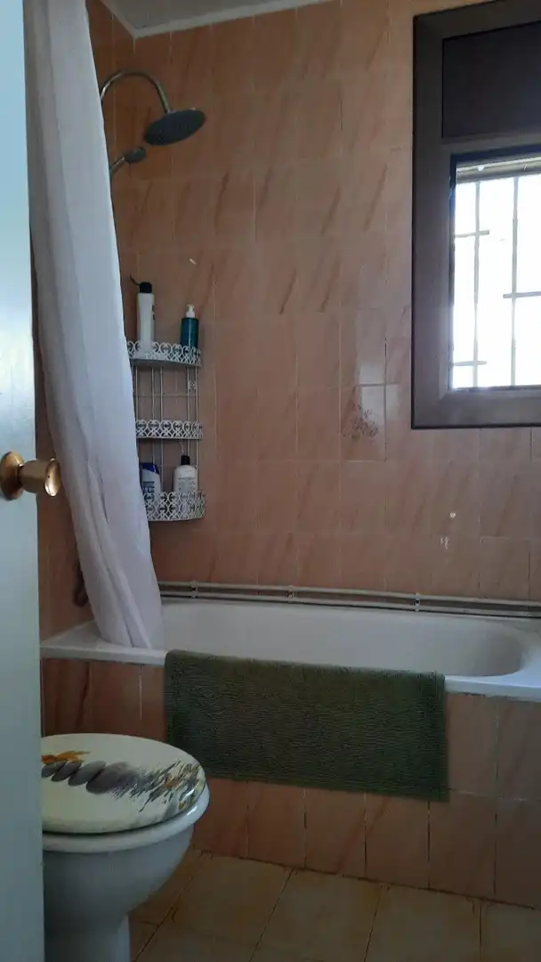 Bathroom of Houses for sale in Olèrdola, Barcelona