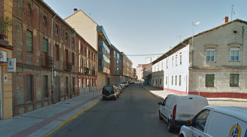 Foto 4 de Edifici en venda a Calle Gómez Salazar, La Vega - La Sal, León