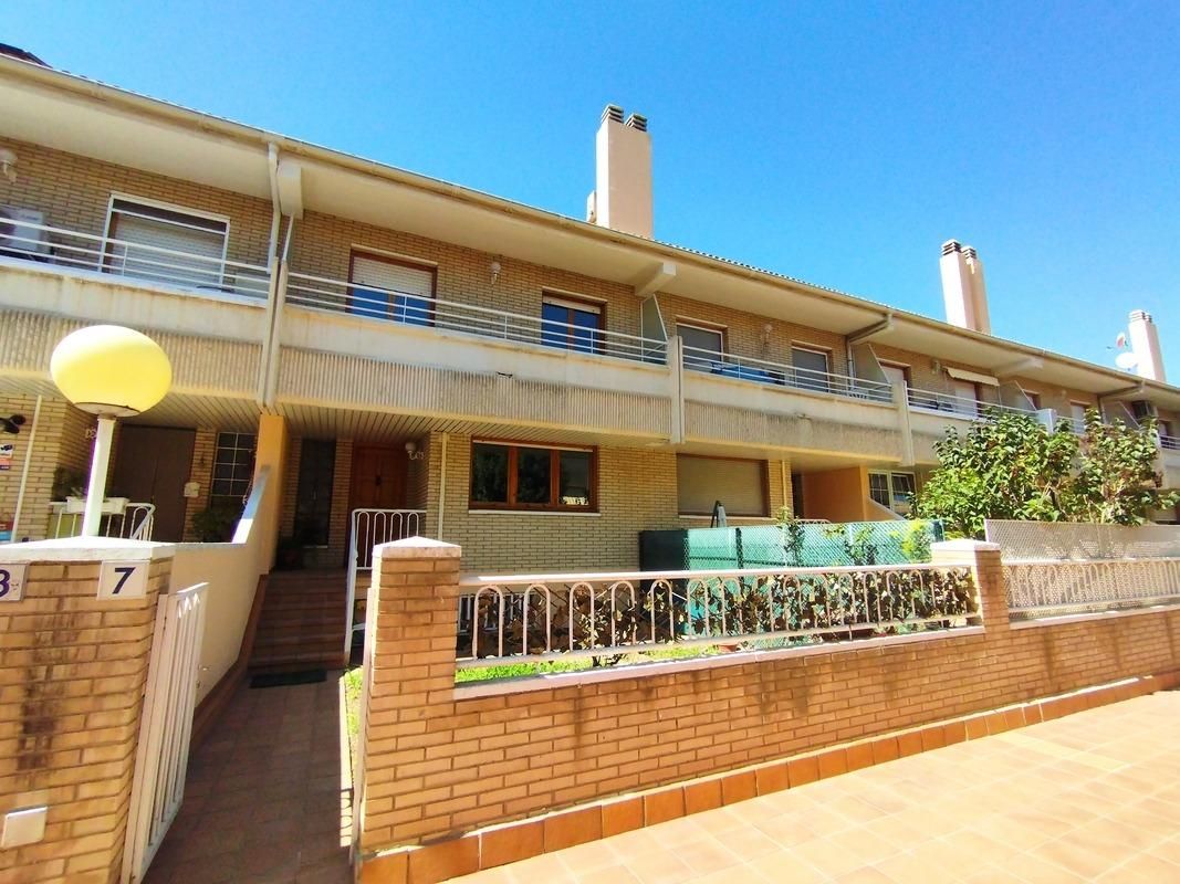 Casa adosada de lloguer a Calle MAYOR, Garrapinillos, Barrios rurales del oeste