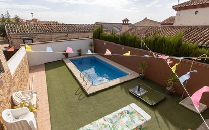 Single-family semi-detached for sale in Calle de Luis Rosales, La Zubia Ciudad