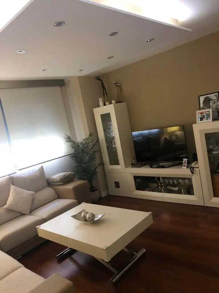 Sala de estar de Piso en venta en Sevilla con Trastero y Piscina