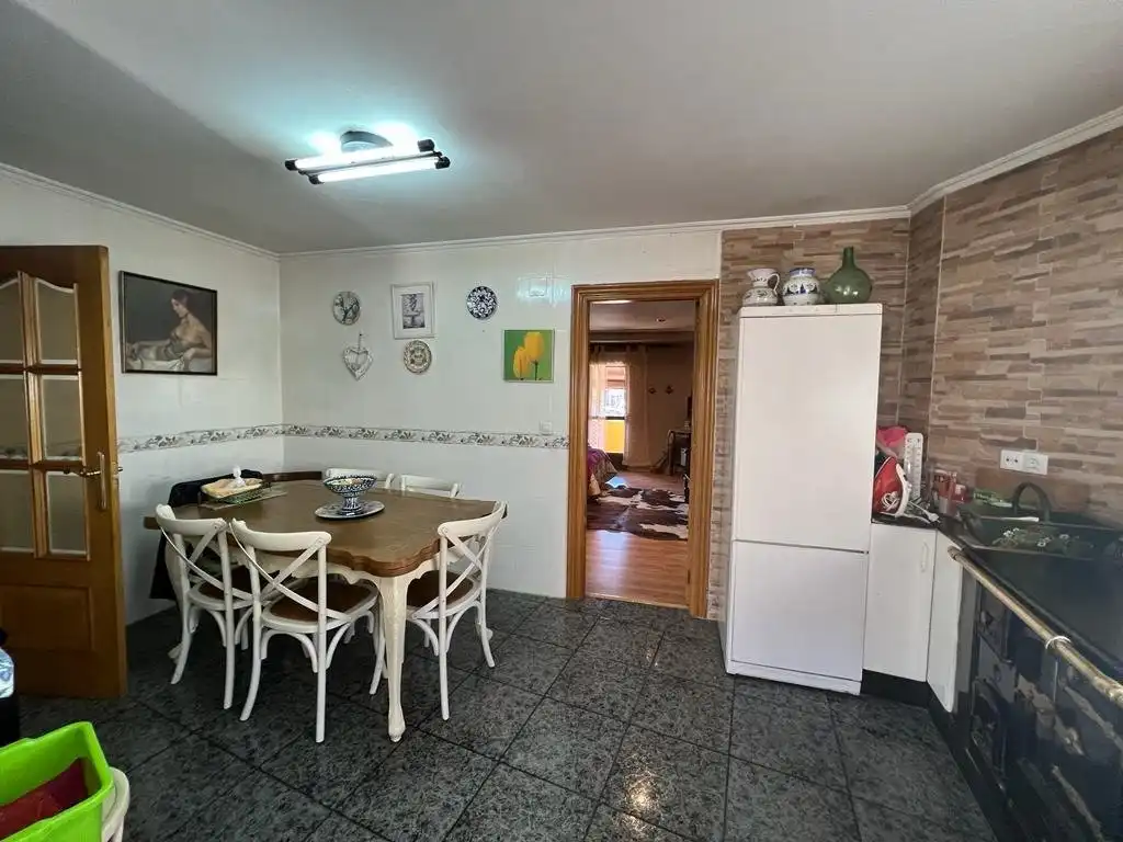 Cocina de Finca rústica en venta en Puente de Domingo Flórez con Jardín privado, Amueblado y Balcón