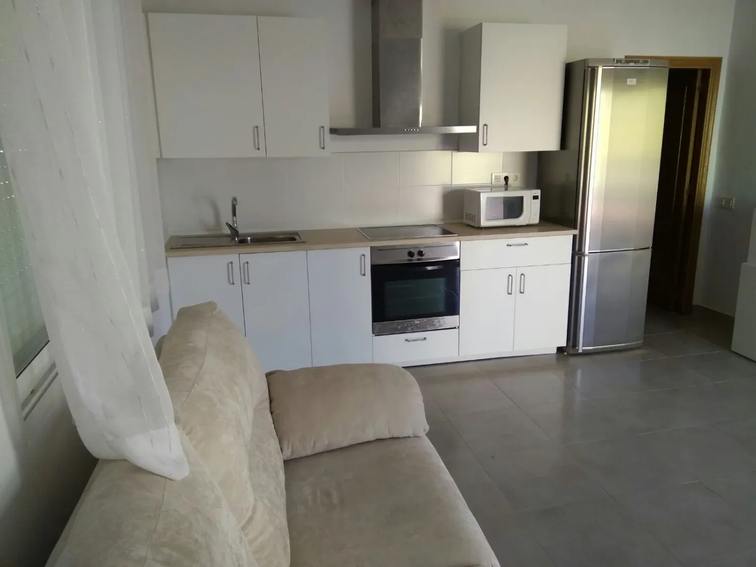 Cuina de Apartament de lloguer en  Murcia Capital amb Moblat i Rentadora