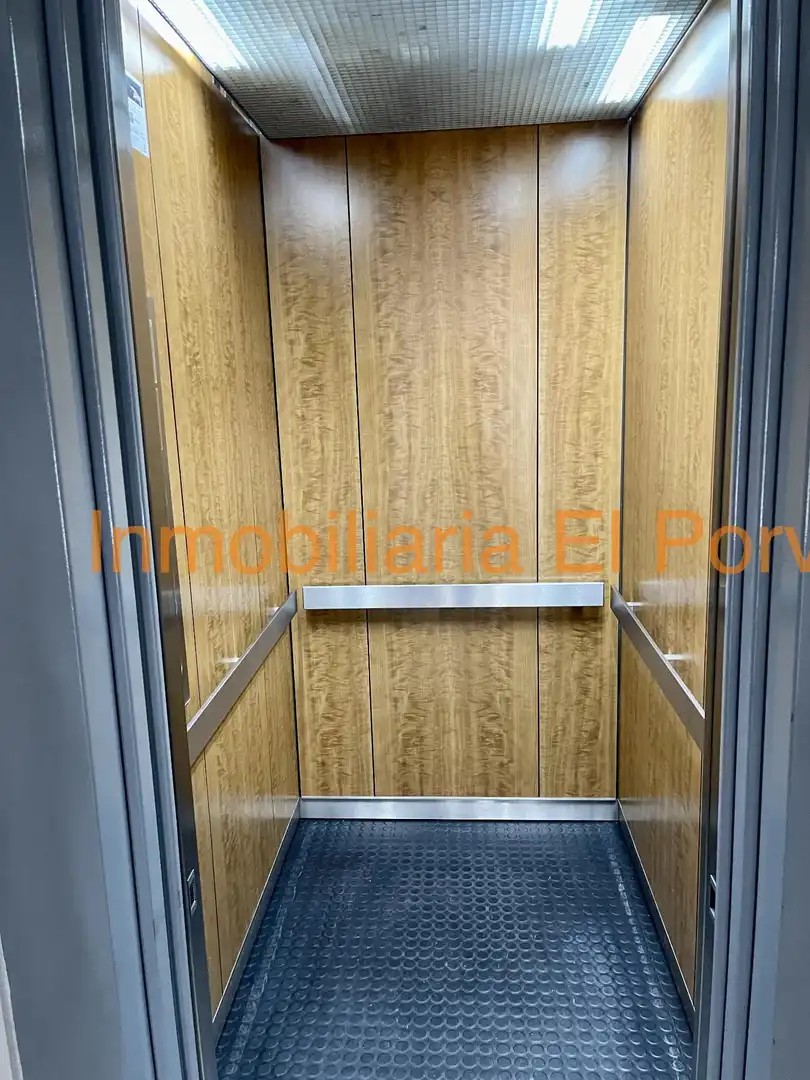 Piso con terraza en venta en Zona La Ermita, imagen 22