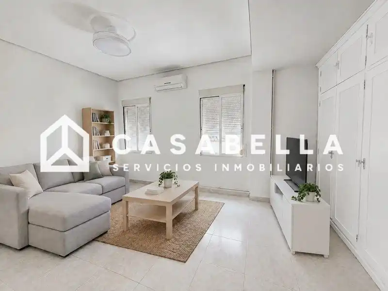 Sala d'estar de Àtic de lloguer en L'Eixample