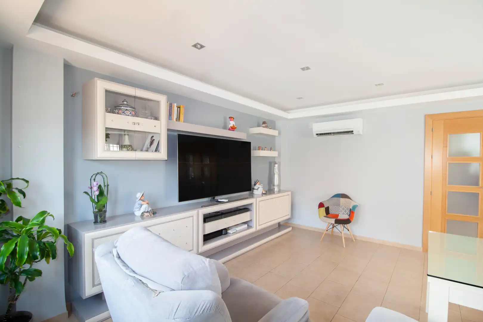 Sala de estar de Casa o chalet en venta en Gójar con Aire acondicionado, Calefacción y Jardín privado